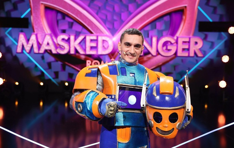 Marian Drăgulescu, sub masca Robotului de la „Masked Singer România”, sezonul 2: „Iubita mea m-a recunoscut din prima”
