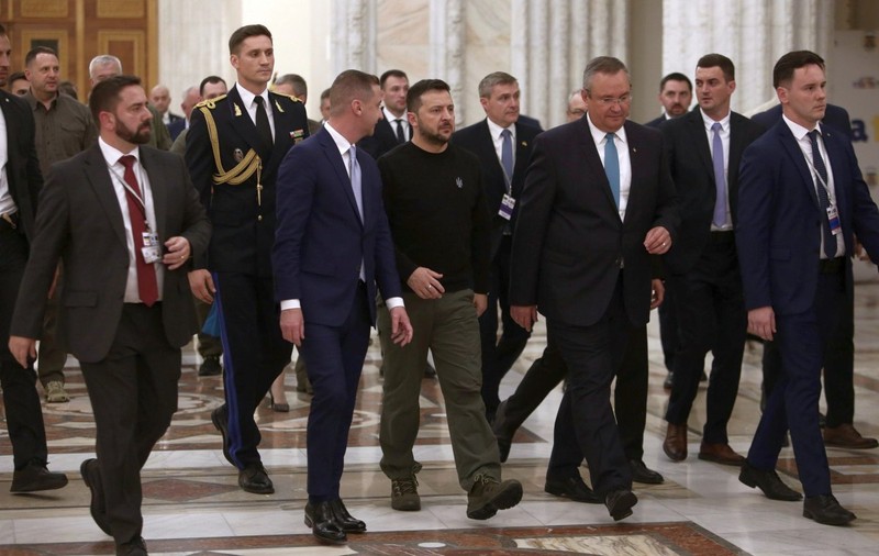 Zelenski, vizită în România. Președintele ucrainean a mers la Cotroceni, la Parlament și la Guvern