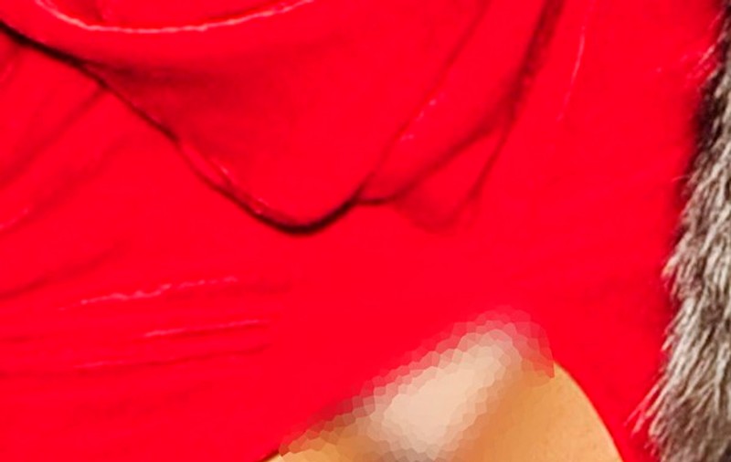 Vedeta asta a arătat mai mult decât şi-a propus! ŞI-A LUAT O ROCHIE CU CRĂPĂTURA mult prea mare şi uite ce i s-a ÎNTÂMPLAT!  FOTO