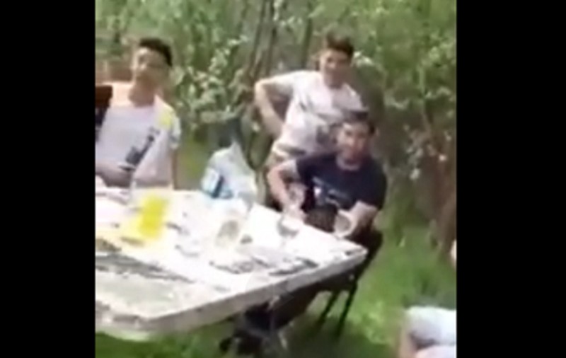 VIDEO  |  Tinerii din Olt care au dat o petrecere de 1 Mai au fost prinși de polițiști. Petrecăreții, amendați cu 80.000 de lei