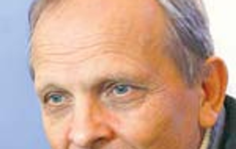 Stolojan nu stia cum il cheama pe Pinalti 