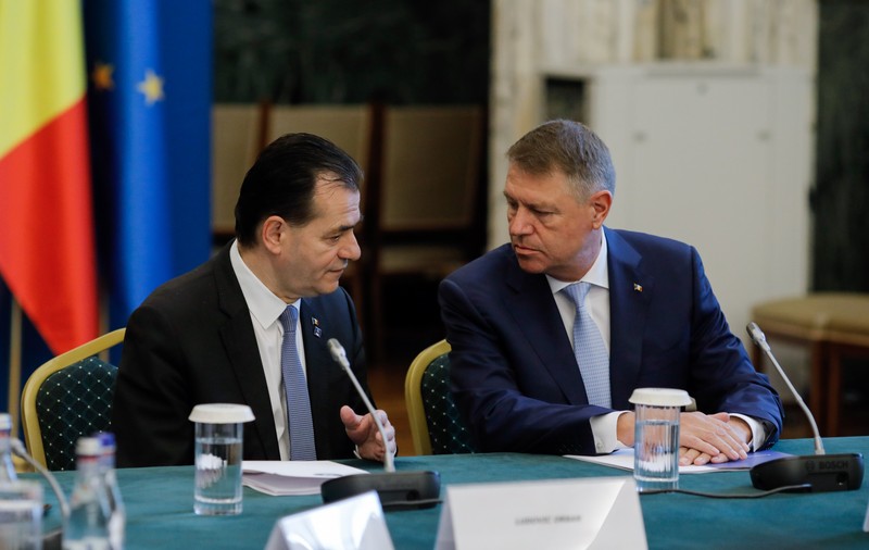 Protocolul MAI - Biserică. Când se supără pe Guvernul lui, președintele îi ceartă pe români