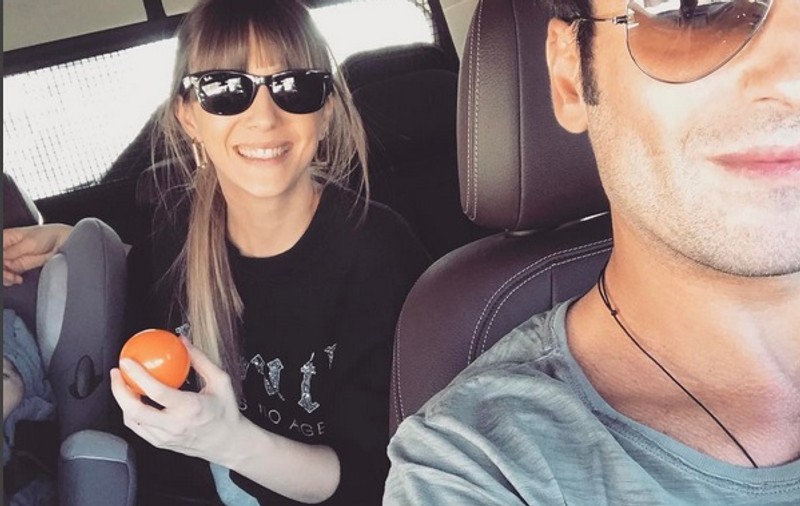Adela Popescu, weekend la Șușani. Artista s-a simțit „ca-n copilarie”, alături de fratele ei mai mic