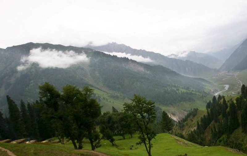Turişti blocaţi în Făgăraş