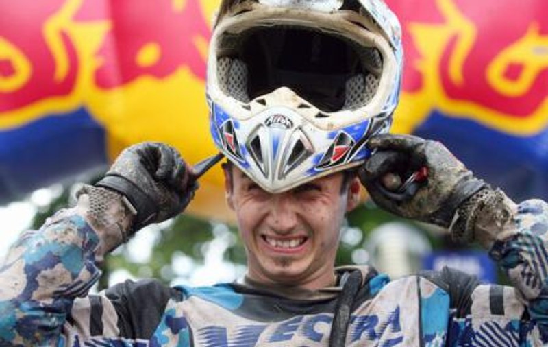 Emanuel Gyenes a terminat etapa a doua din Raliul Dakar cu ajutorul spectatorilor!