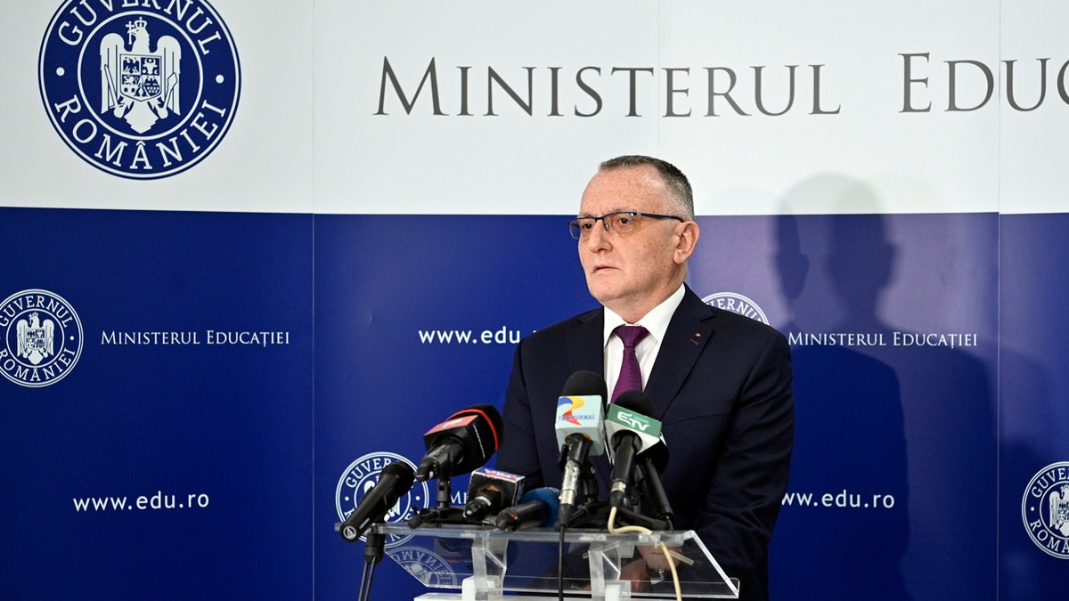 Sorin Cîmpeanu. Foto: Agerpres