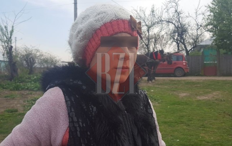 Povestea fetiței din Iași care cerșește pentru frații ei. Petronela parcurge aproape 40 de kilometri ca să implore mila oamenilor