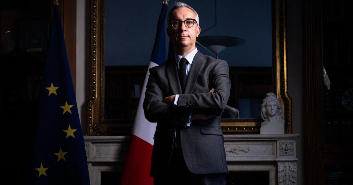 procurorul francez antiterorist Olivier Christen pozând în timpul unei ședințe foto la Paris, 28 martie 2024