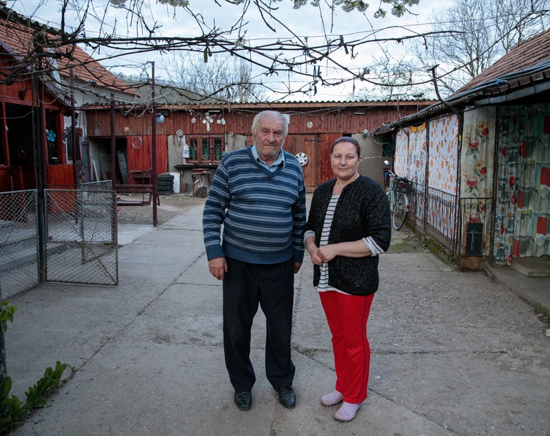 REPORTAJ. „Armindenul” lui Nea Dumitru, obicei vechi de când satele din Țara Hațegului. De ce se pune mesteacăn la poartă de 1 mai