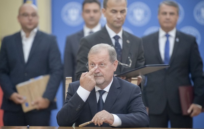 Șeful STS, Ionel Vasilca, a demisionat din funcție „nu ca urmare a celei mai mici umbre de vinovăție, ci pentru a nu afecta prestigiul instituției”