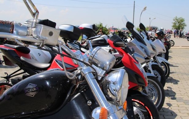 Sute de motociclisti au turat motoarele pe străzile din Alba Iulia FOTO&VIDEO