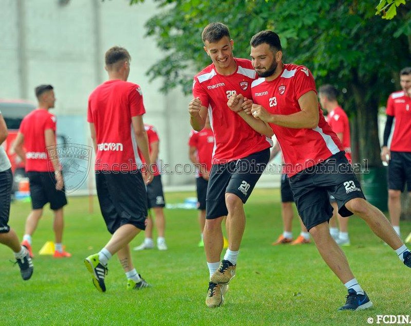 Primele imagini din cantonamentul dinamoviștilor din Slovenia. Filip, noul căpitan. Nistor are frizură nouă | FOTO