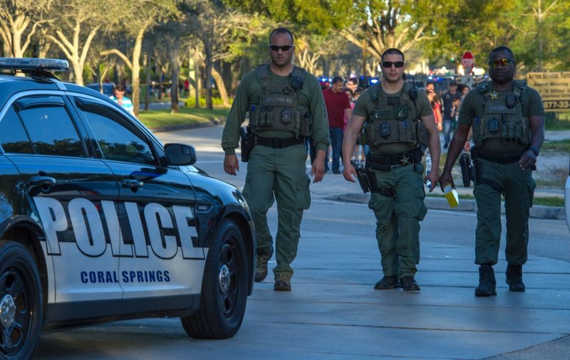 Autorităţile americane au dejucat un atac armat la un liceu, cu doar o zi înainte de cel din Florida