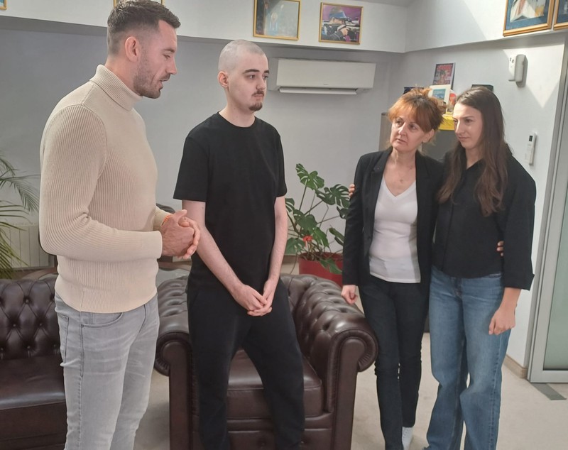 Canotorii valoroși, premiați într-un eveniment de excepție: Gala Canotajului Românesc. Drama lui Alex, bolnav de cancer, i-a impresionat pe sportivii care s-au alăturat campaniei umanitare inițiate de Fundația Ringier