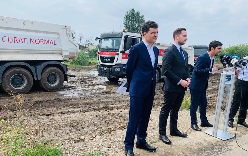 USR Sector 5, denunț penal împotriva primarilor Daniel Florea și Gabriela Firea, după ce conferința de presă a lui Nicușor Dan a fost bruiată ”printr-un comportamentul mizerabil”