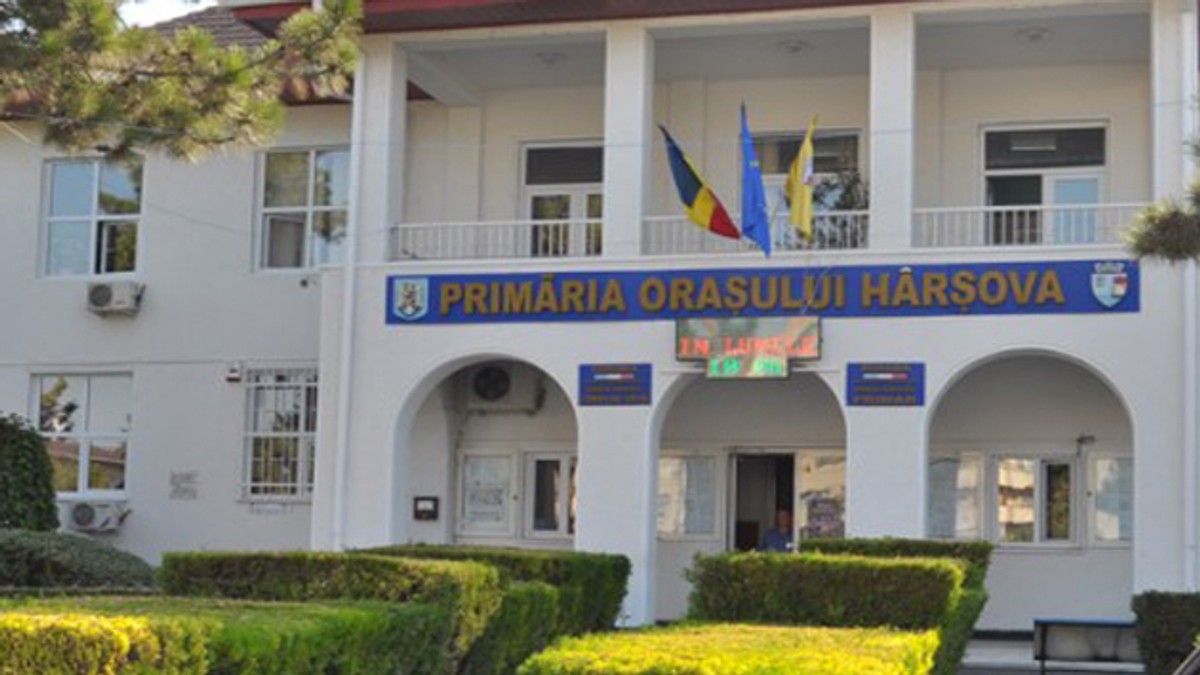 Parlamentul a votat majorarea cu 30% a salariilor primarilor, viceprimarilor, președinților și vicepreședinților de CJ