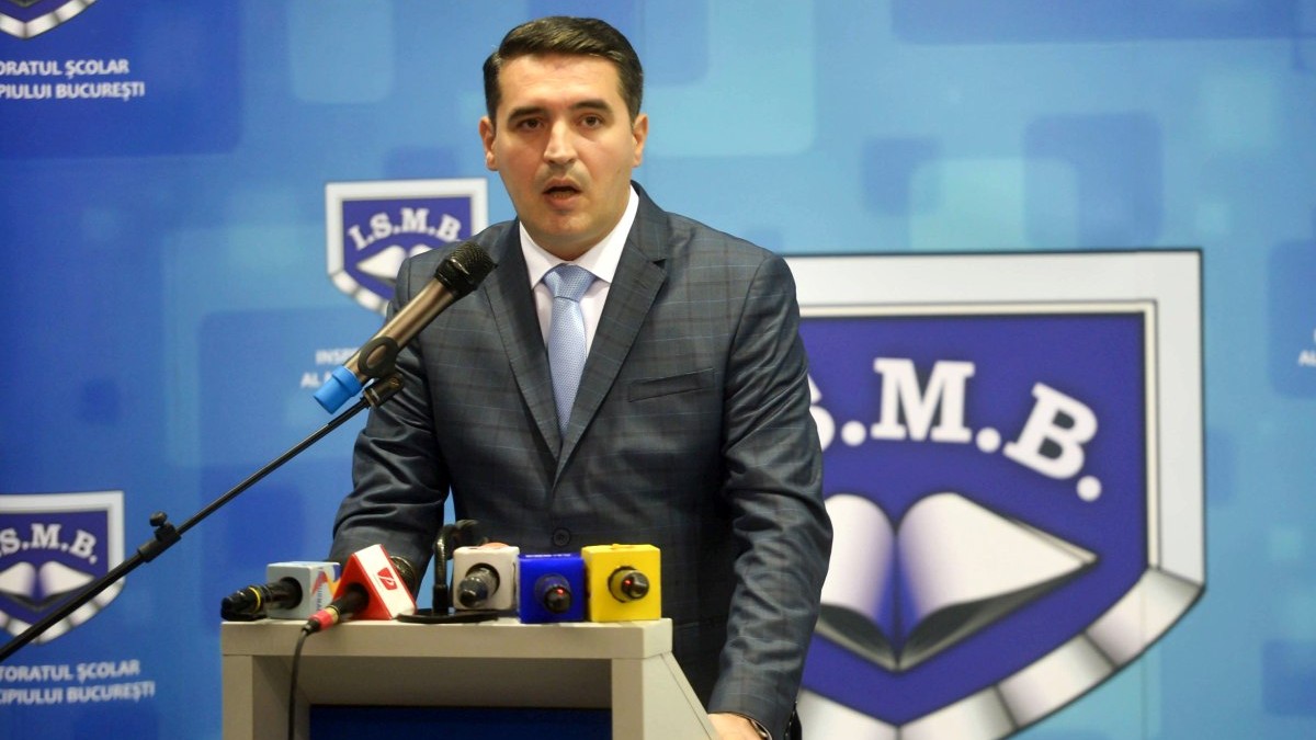 Secretarul de stat Florin Lixandru anunță că și-a reprimit atribuțiile luate de ministrul Ligia Deca. Foto: Hepta