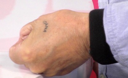 Năstase și-a arătat tatuajul în emisiunea "Prietenii lui Ovidiu", de pe GSP.RO