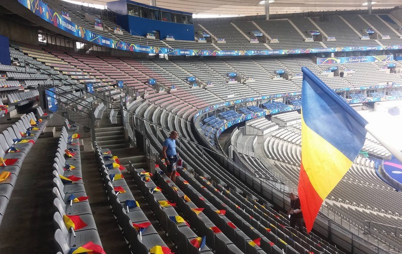 Euro 2016. Am invadat Parisul! Suporterii români au deja coregrafia pregătită pe ”Stade de France”! La ce oră se deschid porțile arenei VIDEO
