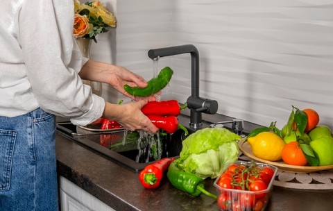 Tehnica „bulelor” pentru spălarea fructelor și legumelor