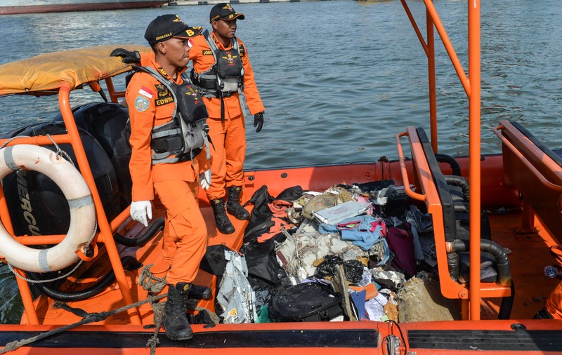 Peste cât timp se va ști de ce s-a prăbușit avionul Lion Air în apropiere de Jakarta