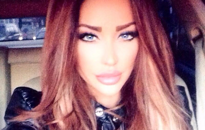 Bianca ARUNCĂ BOMBA. Ea şi Victor HOTĂRÂSERĂ SĂ DIVORŢEZE înainte de SCANDAL. Roşcata, DE ACORD CU DECIZIA lui Victor