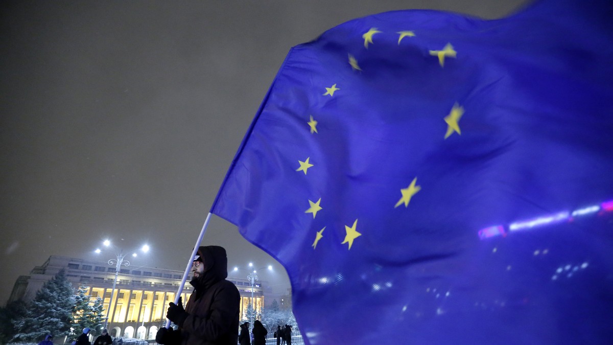 Bucureştiul devine un Bruxelles mai mic: România preia Preşedinţia Consiliului UE