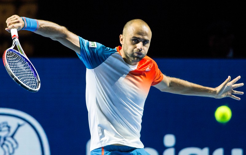 Ce bombă în tenisul mondial: Marius Copil, în finala turneului de la Basel! Duel pentru titlu cu marele Roger Federer
