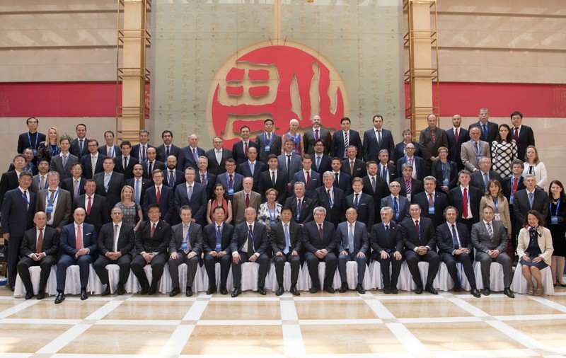 Politicienii români s-au dus în China după contracte