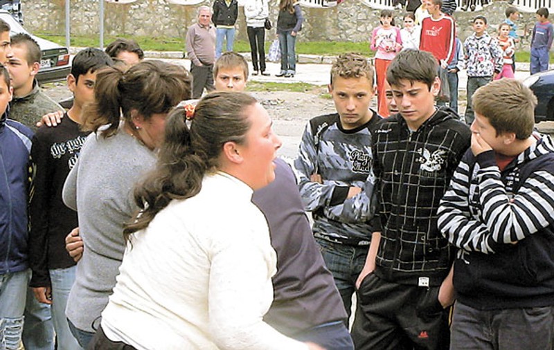 Copilul ucis la şcoală va fi înmormântat astăzi