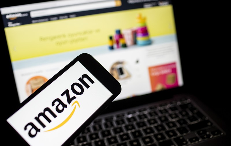 Angajații Amazon din România urmăresc înregistrările camerelor de supraveghere ale clienților. Au fost surprinse inclusiv scene de sex