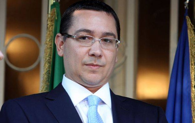 Victor Ponta către Traian Băsescu: ”Îl avertizez să înceteze imediat cu intervențiile în activitatea Parlamentului”