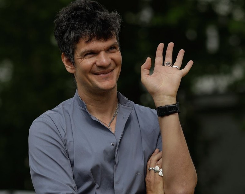 Reacția lui Tudor Chirilă după măsurile de austeritate anunțate de Guvern: „Încep să latre”. Artistul a răbufnit după ce s-a întors din vacanță
