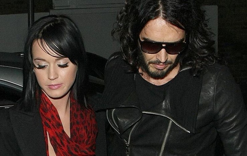 Russell Brand şi Katy Perry şi-au binecuvântat relaţia în India