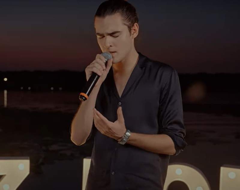 Radu Ștefan Bănică s-a lansat în muzică. Cum sună prima lui melodie și ce i-a transmis Andreea Marin: „Scriu piese de câțiva ani”