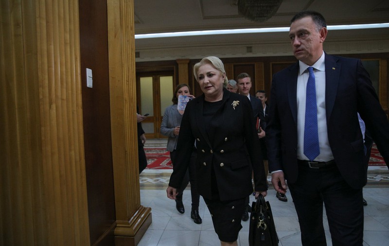 PSD se reuneşte în şedinţă, vineri, pentru strategia trecerii în Opoziţie. Partidul participă la consultările de la Cotroceni. Ciolacu anunţă "reformă internă"