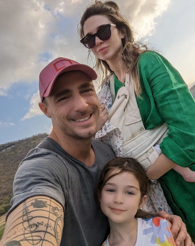 Ce a pățit Vladimir Drăghia la scurt timp după ce a ajuns în Tenerife împreună cu familia lui. „Durează totul foarte mult”