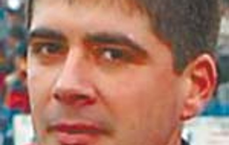 Deaconu tulbura din nou apele