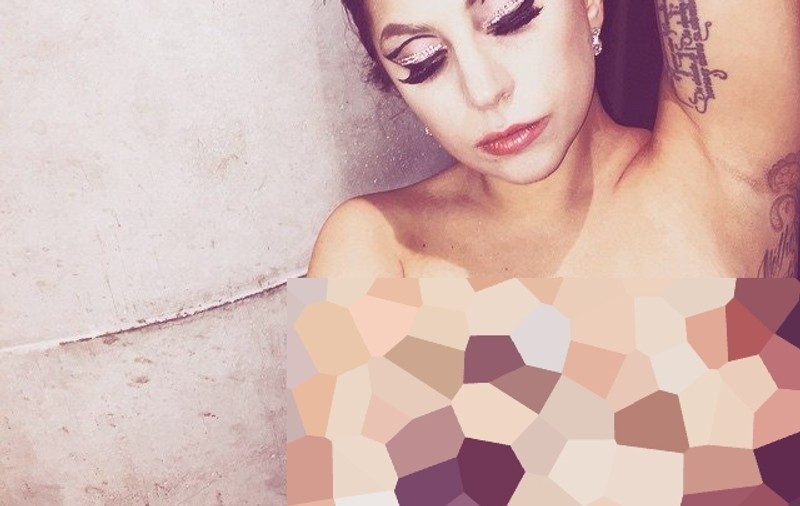 Lady Gaga, TOPLESS, pe internet! Detaliul care I-A ÎNNEBUNIT pe fanii ei | FOTO