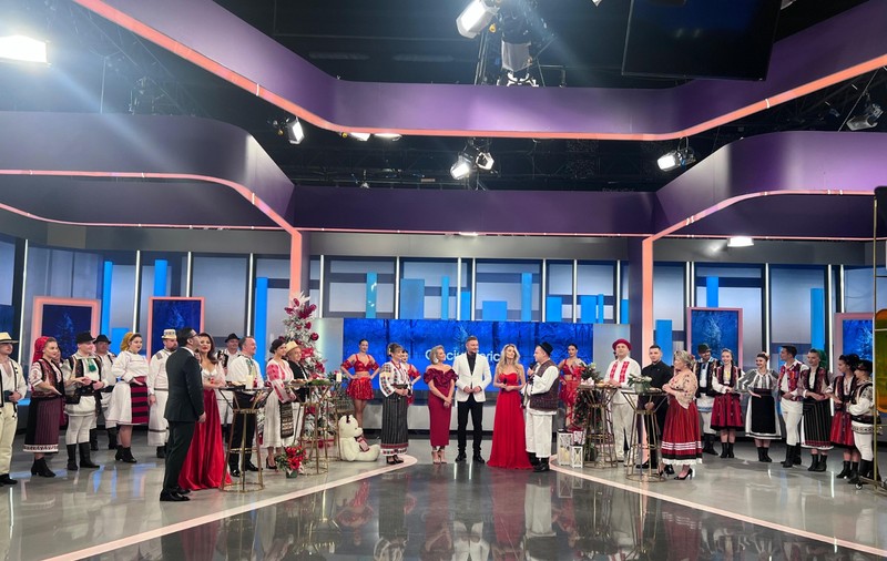 Program Antena Stars de Crăciun. Când vor fi difuzate edițiile speciale ale emisiunilor „Viața fără filtru”, „Acces Direct” și „Un Show Păcătos”