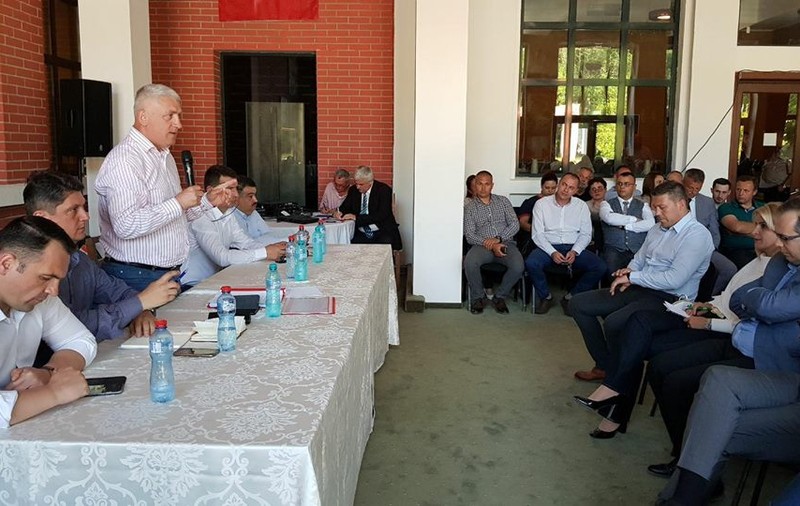 Traseism politic în Dâmbovița: Șase primari PNL au trecut la PSD; Ce a răspuns Ludovic Orban