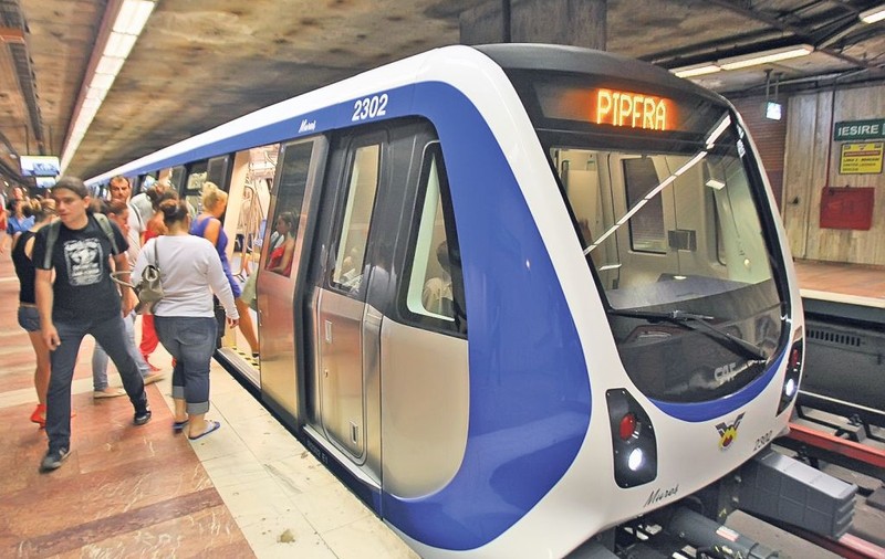 Atenţie, se închid uşile şi începe petrecerea! În noaptea dintre ani, puteţi transforma staţiile de metrou în... ring de dans