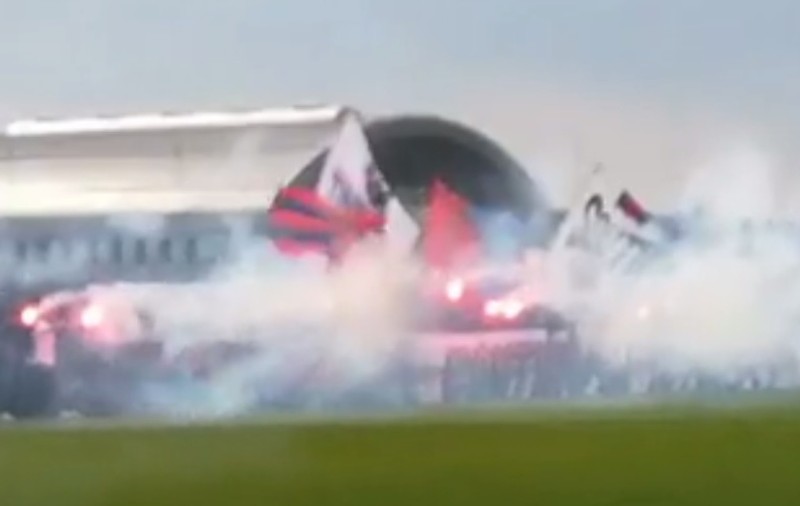 CSA Steaua are primul antrenament cu public în Ghencea, de la ora 9.30. Fanii din Peluza Sud fac spectacol | VIDEO&GALERIE FOTO