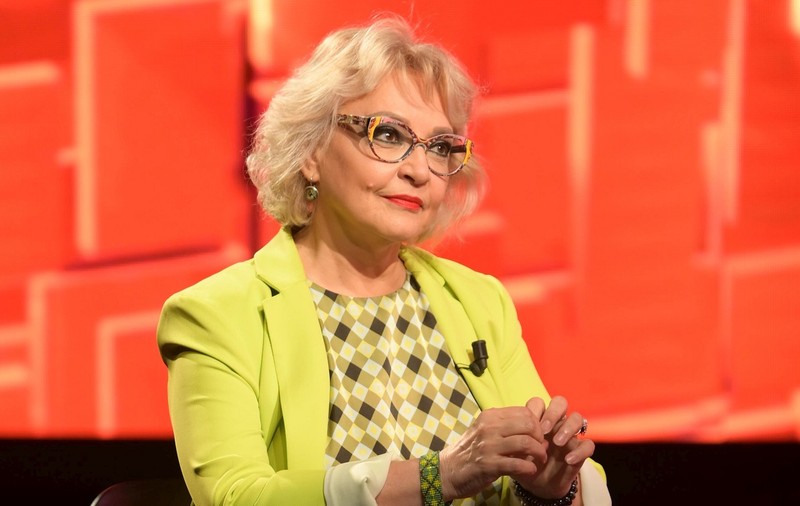 Mihaela Tatu a lucrat ca muncitor necalificat la Hidromecanica Brașov: „M-am angajat cu pile”. Timp de 11 ani a fost și contabilă