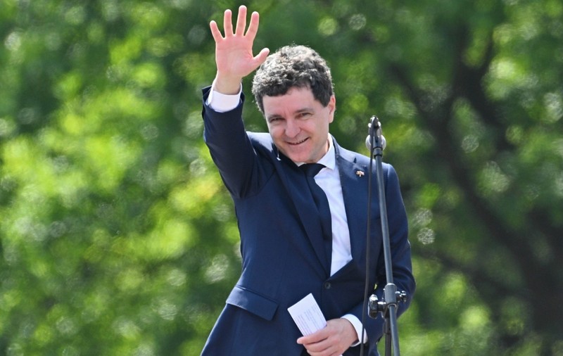 Ce au observat vecinii la Nicușor Dan, după ce a devenit președintele României. Obiceiul pe care îl are în fiecare dimineață