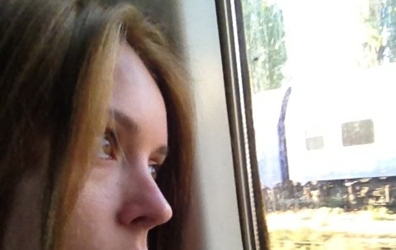 Aşa arată DIANA DUMITRESCU NEMACHIATĂ în TREN! | FOTO