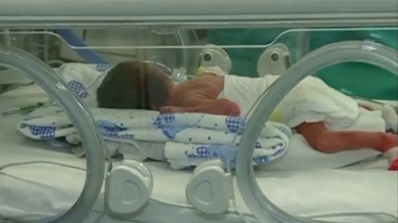 Bebeluș născut prematur