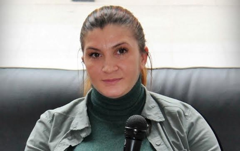 Operație ratată! Gafa unui chirurg i-a dat mari bătăi de cap unei bucureștence. ”Am trăit patru ani cu o gaură în picior!”