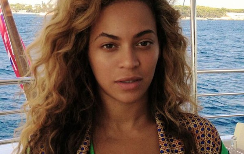 BEYONCE, în COSTUM de BAIE la un an după naștere. DOVADA că nu a apelat la o MAMĂ SUROGAT | FOTO în ARTICOL