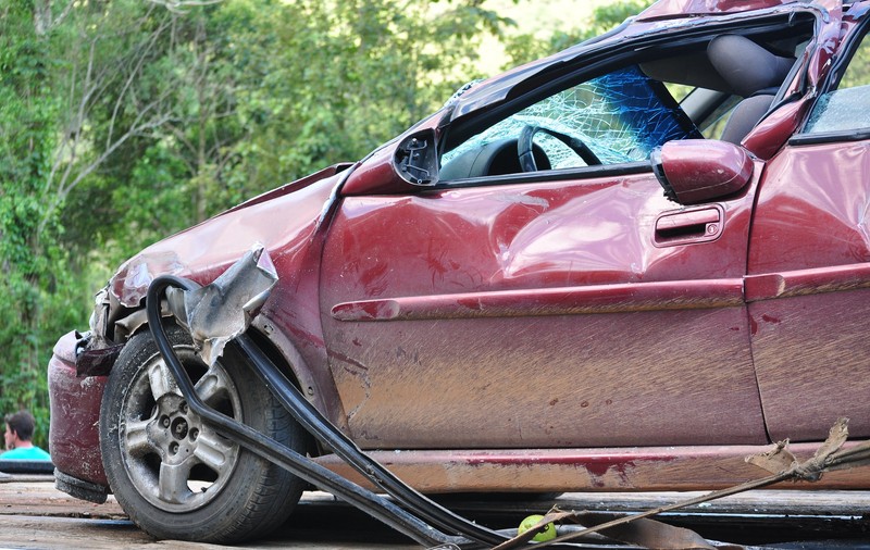 O britanică și-a pierdut locul de muncă "de vis" pe care abia îl obținuse, după ce a urcat beată la volan și a produs un accident